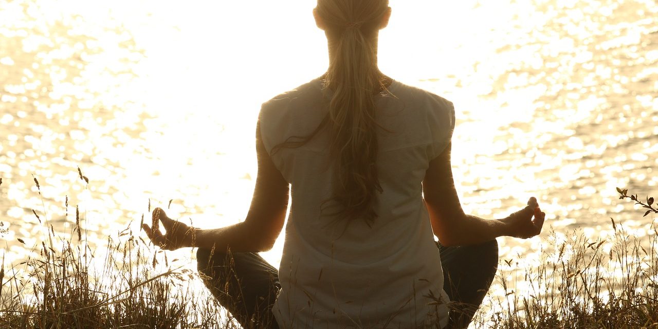 Comment s’initier à la méditation pleine conscience et l’intégrer facilement dans son quotidien ?